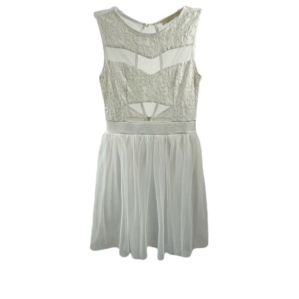 Malloy White Cut Off Lace and Tulle Dress Size M